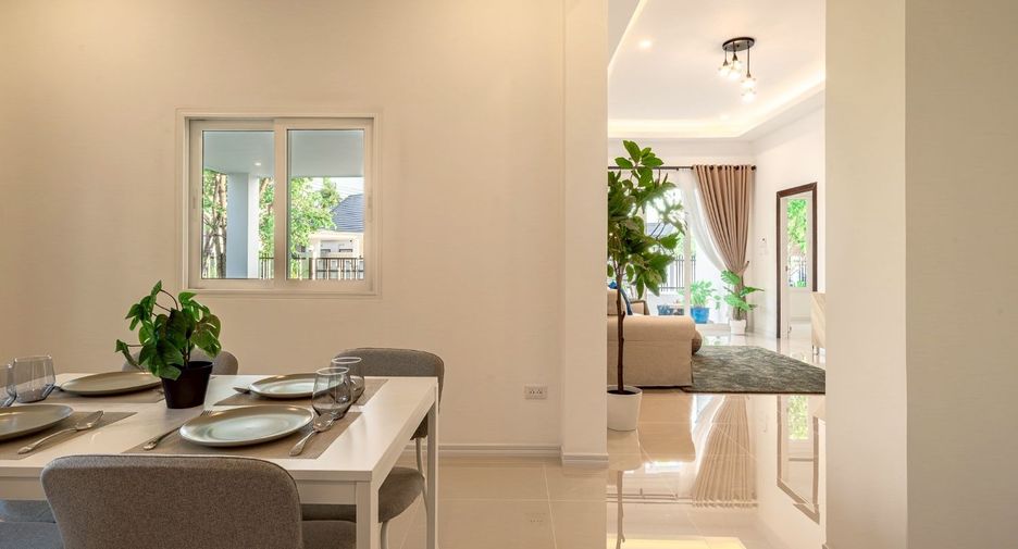 For sale 3 bedrooms villa in Bang Lamung, Chonburi