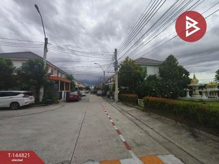 For sale 3 ベッドルーム townhouse in Mueang Samut Prakan, Samut Prakan