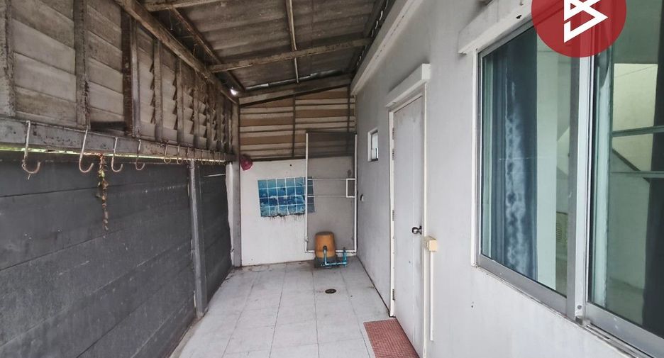 For sale 3 bedrooms townhouse in Mueang Samut Prakan, Samut Prakan