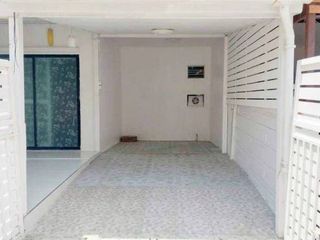 For rent and for sale 5 bedrooms townhouse in Mueang Samut Prakan, Samut Prakan
