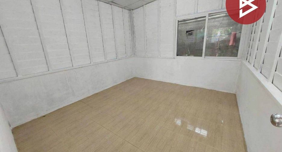 For rent and for sale 5 bedrooms townhouse in Mueang Samut Prakan, Samut Prakan