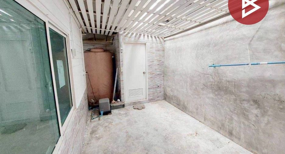 For rent and for sale 5 bedrooms townhouse in Mueang Samut Prakan, Samut Prakan