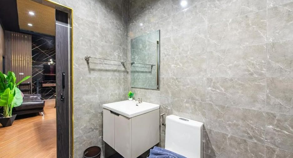 À louer 5 chambres villa à Bang Lamung, Chonburi
