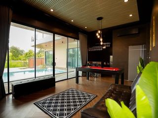 For rent 5 bedrooms villa in Bang Lamung, Chonburi