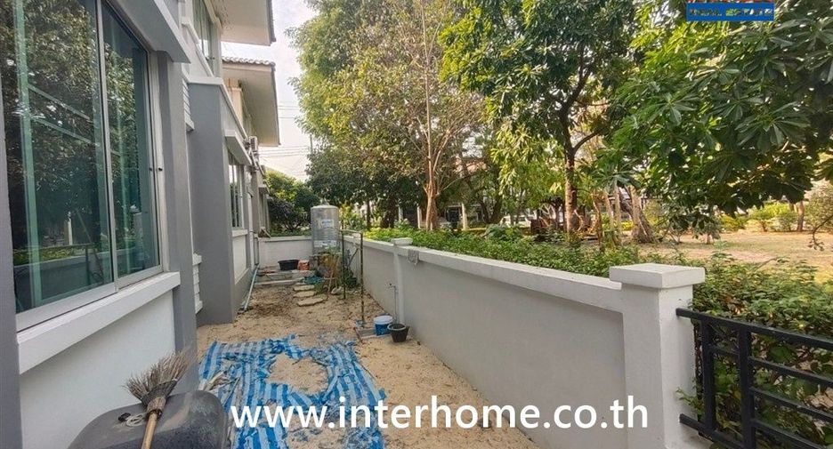 For sale 3 bedrooms townhouse in Min Buri, Bangkok