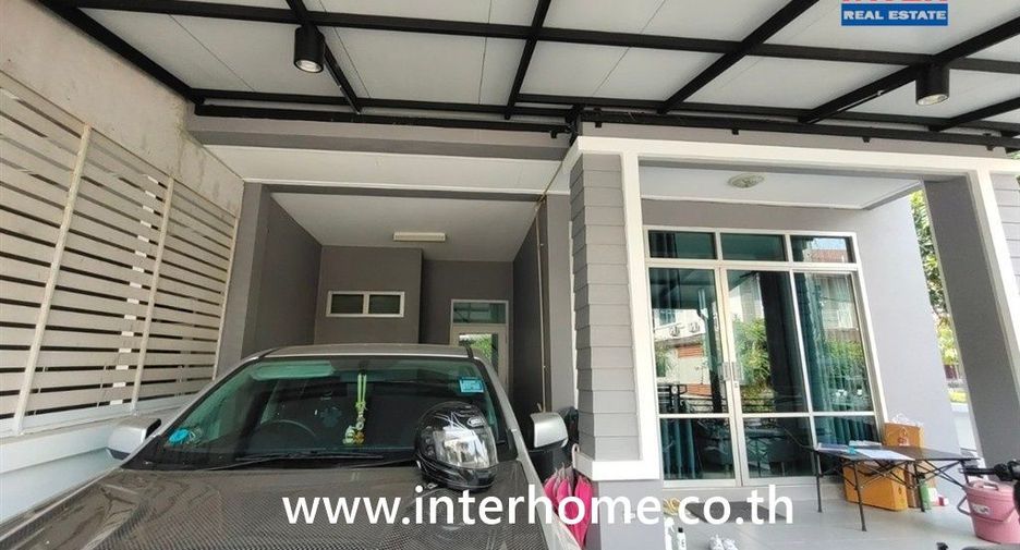 For sale 3 bedrooms townhouse in Min Buri, Bangkok
