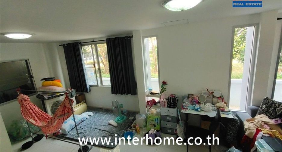 For sale 3 bedrooms townhouse in Min Buri, Bangkok