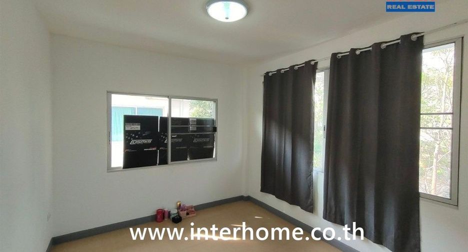 For sale 3 bedrooms townhouse in Min Buri, Bangkok