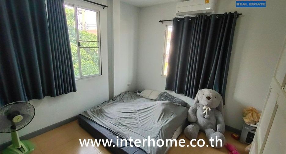 For sale 3 bedrooms townhouse in Min Buri, Bangkok