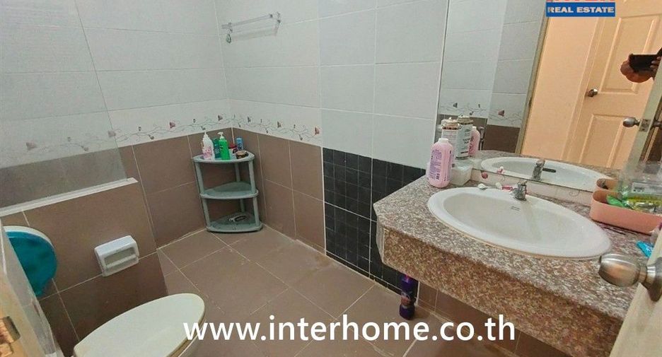 For sale 3 bedrooms townhouse in Min Buri, Bangkok