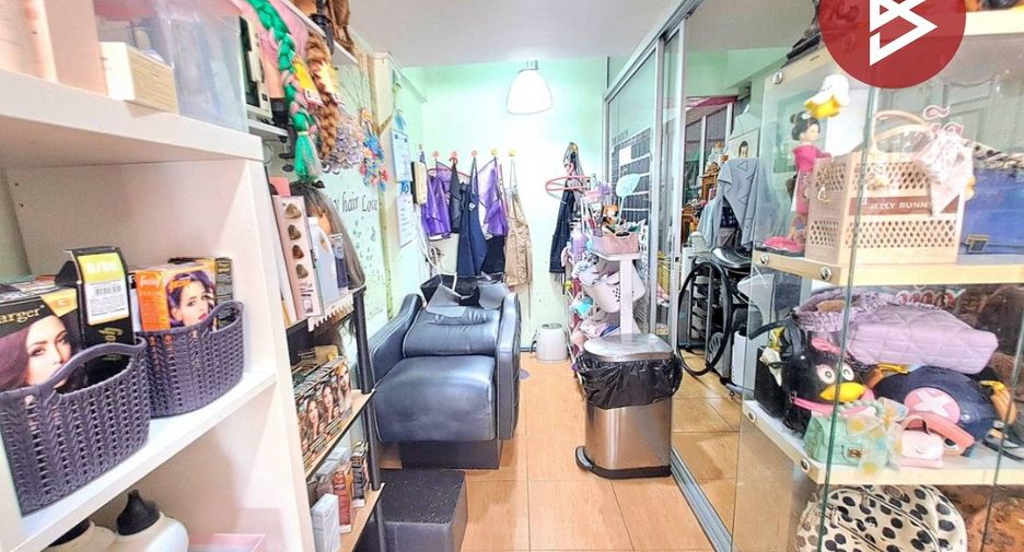 For sale 3 bedrooms retail Space in Mueang Chon Buri, Chonburi