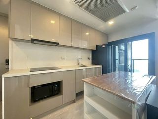 Wohnung zur Miete mit 2 Zimmer in Huai Khwang, Bangkok