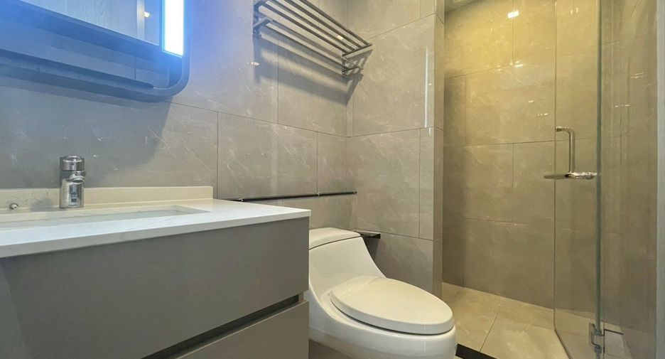 For rent 2 ベッドルーム condo in Huai Khwang, Bangkok