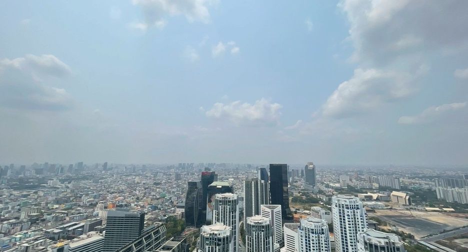 For rent 2 ベッドルーム condo in Huai Khwang, Bangkok