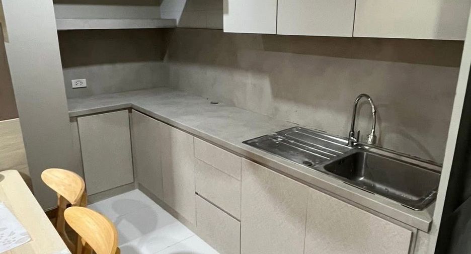 Condo en alquiler de 2 habitaciones en Bang Rak, Bangkok