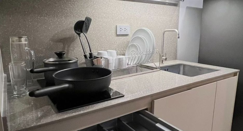 Wohnung zur Miete mit 1 Zimmer in Bang Rak, Bangkok