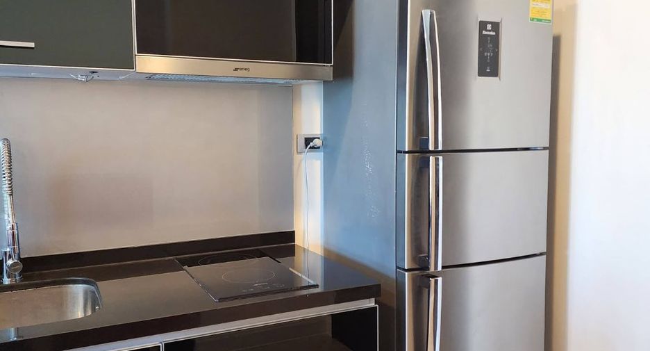 For rent 1 bed condo in Khlong Toei, Bangkok