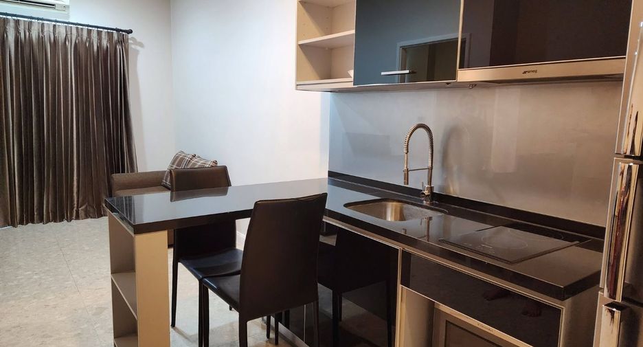 For rent 1 bed condo in Khlong Toei, Bangkok