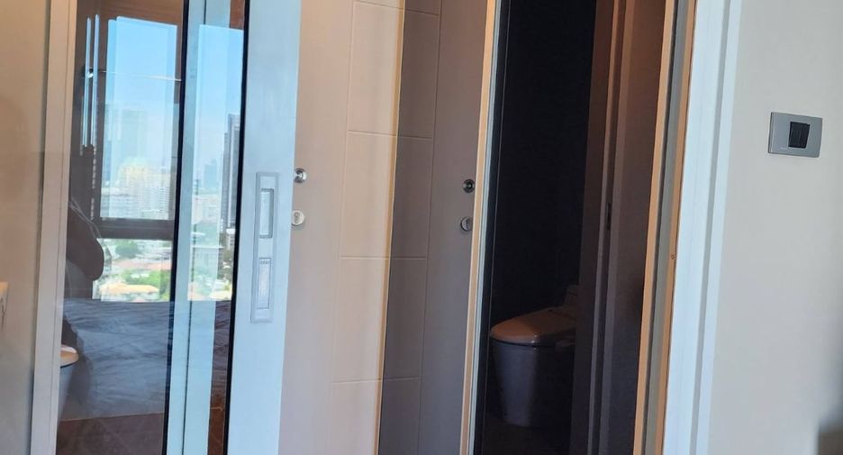 For rent 1 bed condo in Khlong Toei, Bangkok
