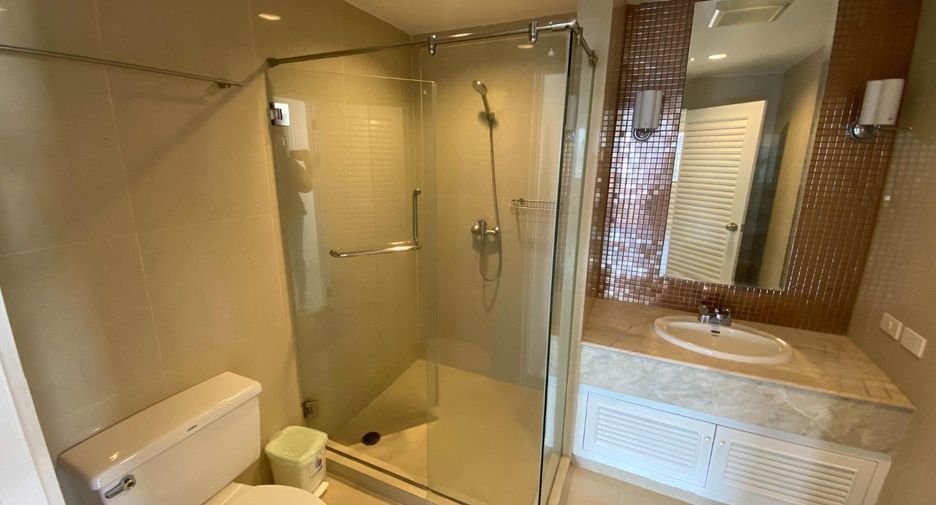 Condo en alquiler de 2 habitaciones en Khlong Toei, Bangkok