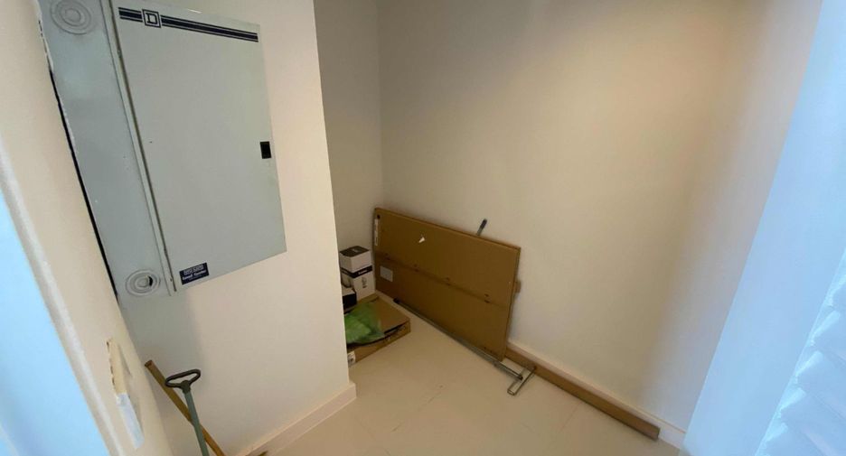 Condo en alquiler de 2 habitaciones en Khlong Toei, Bangkok
