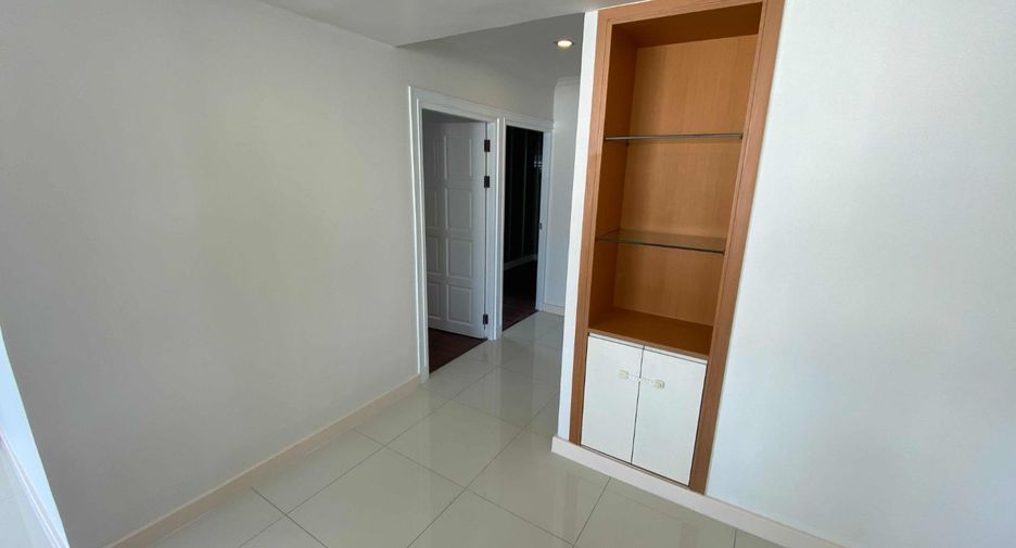 Condo en alquiler de 2 habitaciones en Khlong Toei, Bangkok