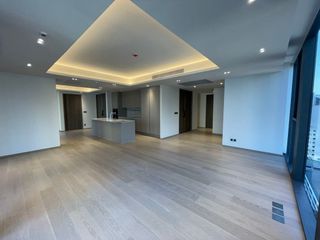 For rent 3 bedrooms apartment in Pathum Wan, Bangkok