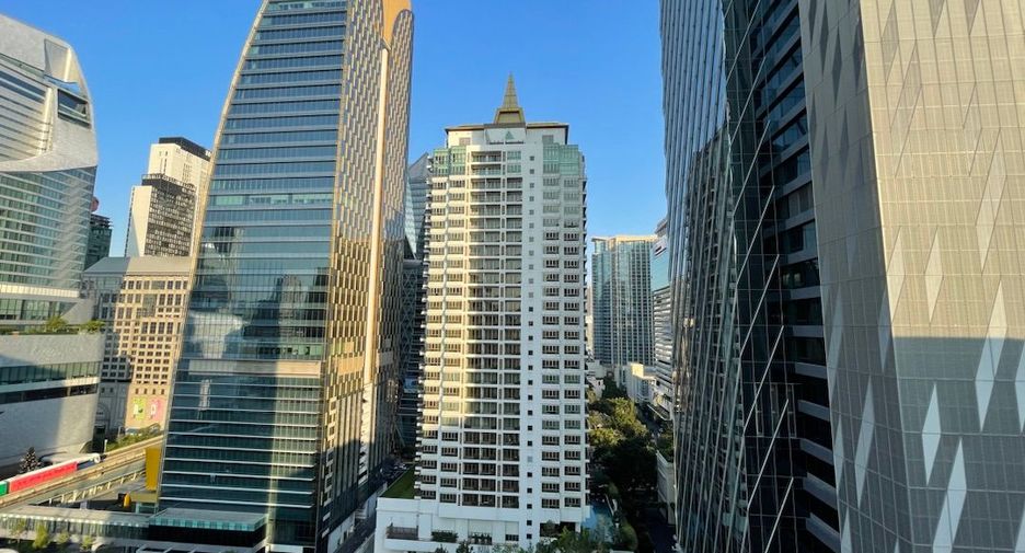 For rent 3 bedrooms apartment in Pathum Wan, Bangkok