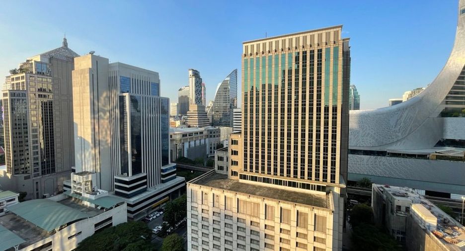 For rent 3 bedrooms apartment in Pathum Wan, Bangkok