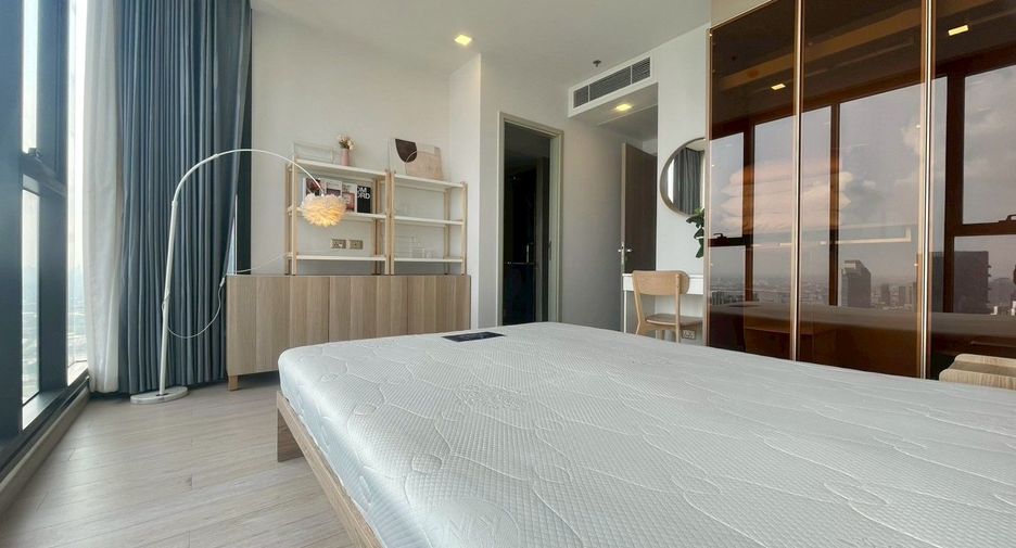 For rent 2 bedrooms condo in Huai Khwang, Bangkok