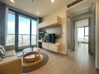 Condo en alquiler de 2 habitaciones en Huai Khwang, Bangkok