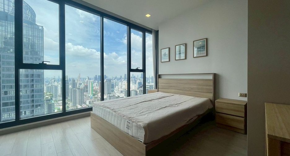For rent 2 bedrooms condo in Huai Khwang, Bangkok