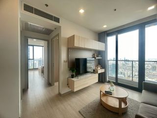 À louer 2 chambres condo à Huai Khwang, Bangkok
