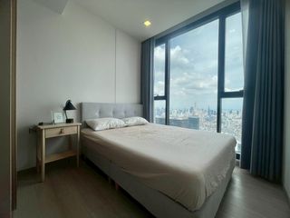 À louer 2 chambres condo à Huai Khwang, Bangkok