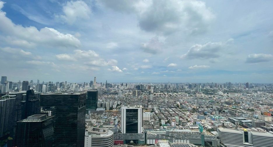 For rent 2 bedrooms condo in Huai Khwang, Bangkok