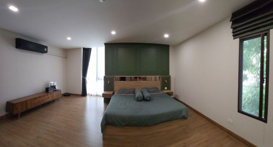 For sale 3 bedrooms townhouse in Suan Luang, Bangkok