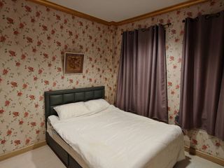 For rent 3 bedrooms townhouse in Yan Nawa, Bangkok