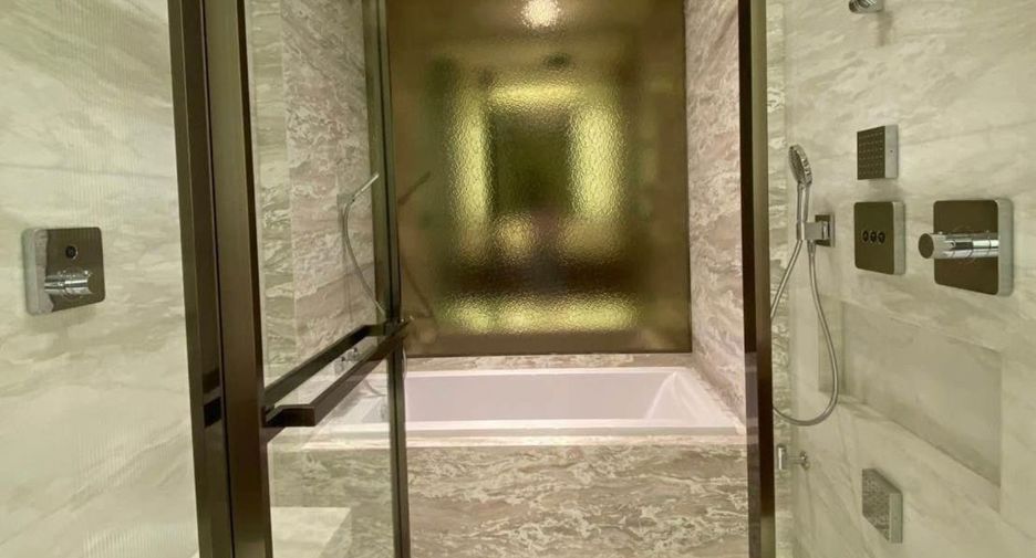 For rent 1 bed apartment in Pathum Wan, Bangkok
