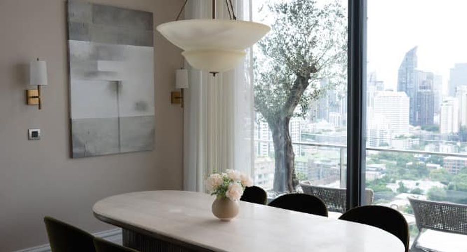 For rent 3 bedrooms apartment in Watthana, Bangkok
