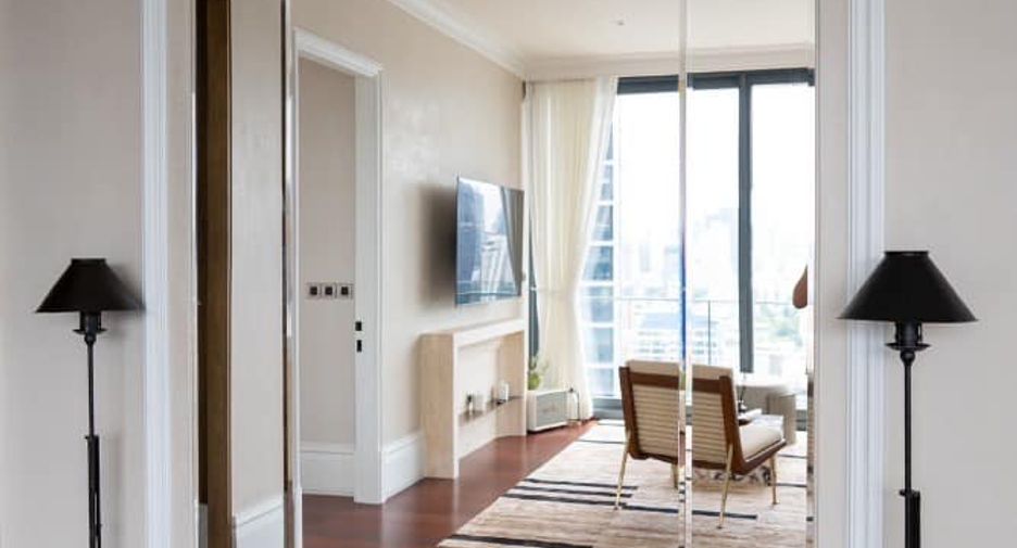 For rent 3 bedrooms apartment in Watthana, Bangkok