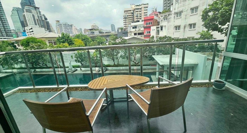 For rent 4 bedrooms apartment in Khlong Toei, Bangkok