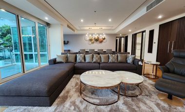 For rent 4 bedrooms apartment in Khlong Toei, Bangkok
