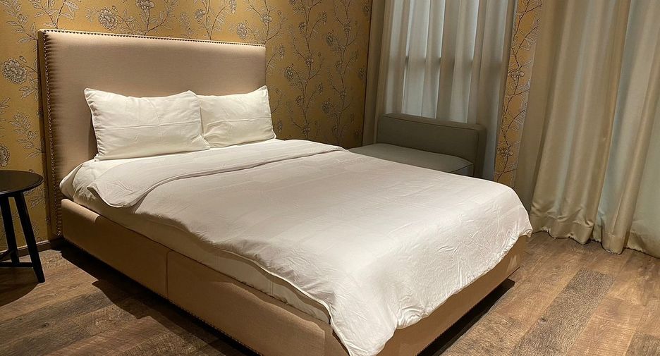 For rent 3 bedrooms apartment in Pathum Wan, Bangkok