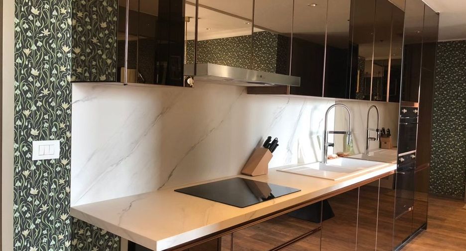 For rent 3 bedrooms apartment in Pathum Wan, Bangkok