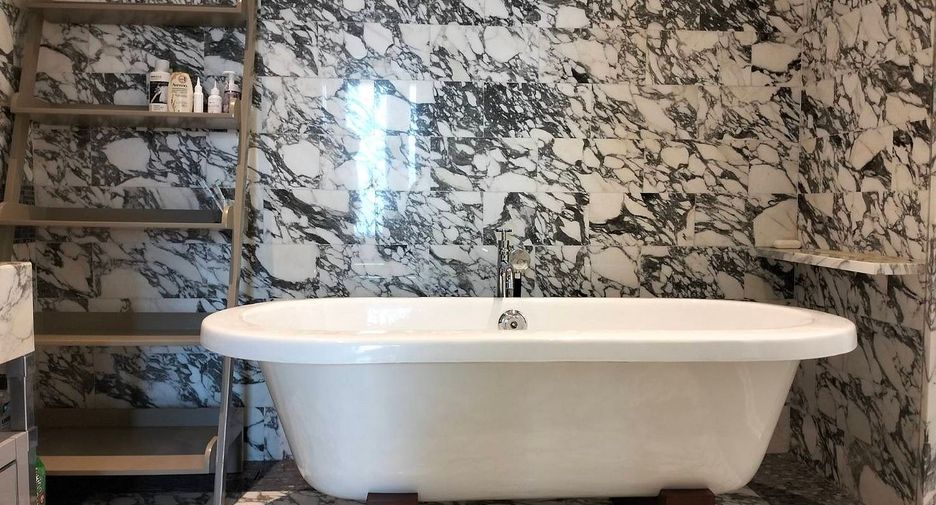 For rent 2 bedrooms apartment in Sathon, Bangkok