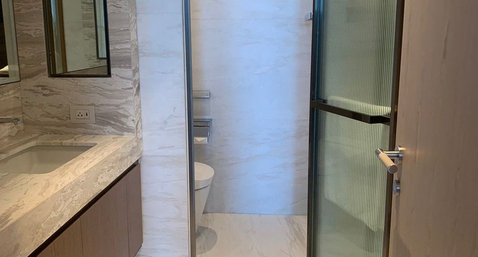 For rent 1 bed apartment in Pathum Wan, Bangkok