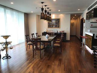 À louer 3 chambres appartement à Pathum Wan, Bangkok