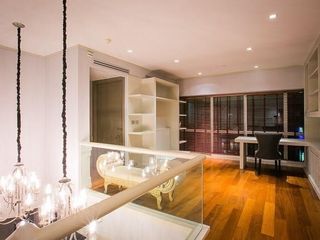 For rent 3 bedrooms apartment in Khlong Toei, Bangkok