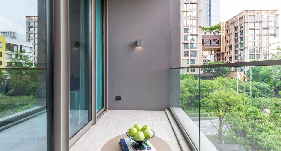For rent 2 bedrooms apartment in Pathum Wan, Bangkok