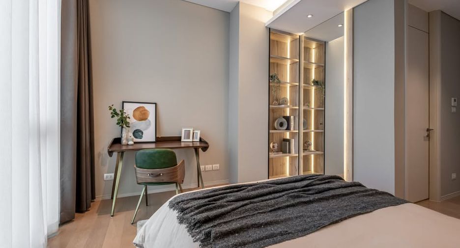 For rent 2 bedrooms apartment in Pathum Wan, Bangkok